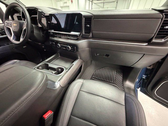 Certified 2024 Chevrolet Silverado 3500 LTZ w/ LTZ Premium Package AWD/4WD image 28