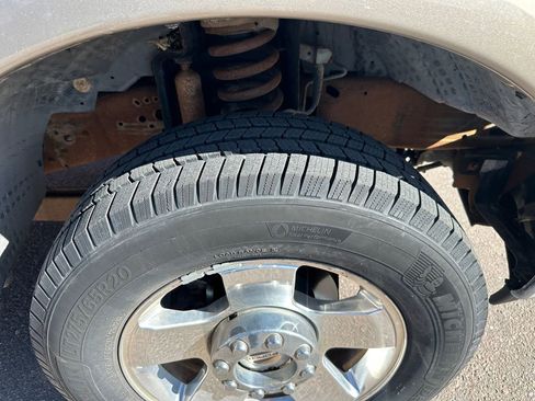 Used 2006 Ford F250 Lariat image 16