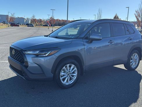 Used 2023 Toyota Corolla Cross LE image 13