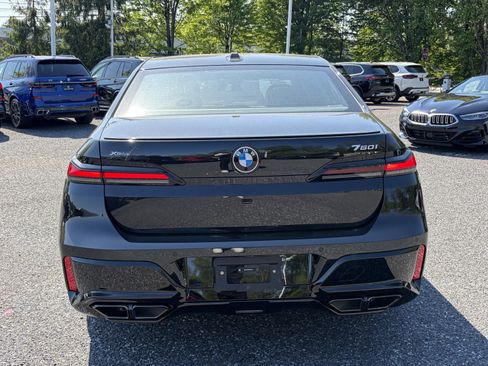 New 2026 BMW 760i xDrive w/ Executive Package AWD/4WD image 8