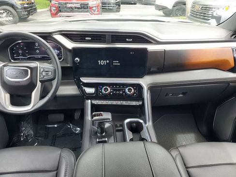 Used 2025 GMC Sierra 1500 Denali w/ Technology Package AWD/4WD image 14