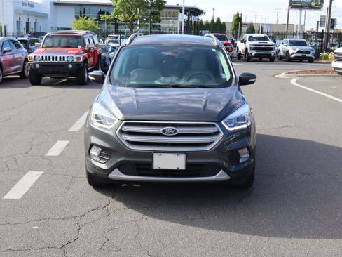 Used 2019 Ford Escape Titanium FWD image 16