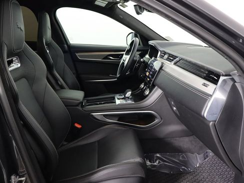 Used 2025 Jaguar F-PACE R-Dynamic S AWD/4WD image 17