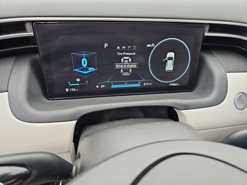 Used 2024 Hyundai Tucson Limited image 19