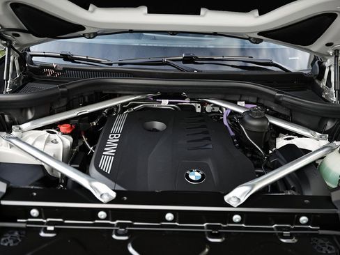 New 2026 BMW X5 xDrive40i w/ M Sport Package image 31