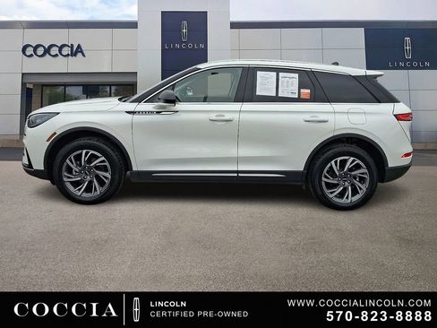 Certified 2023 Lincoln Corsair AWD image 7