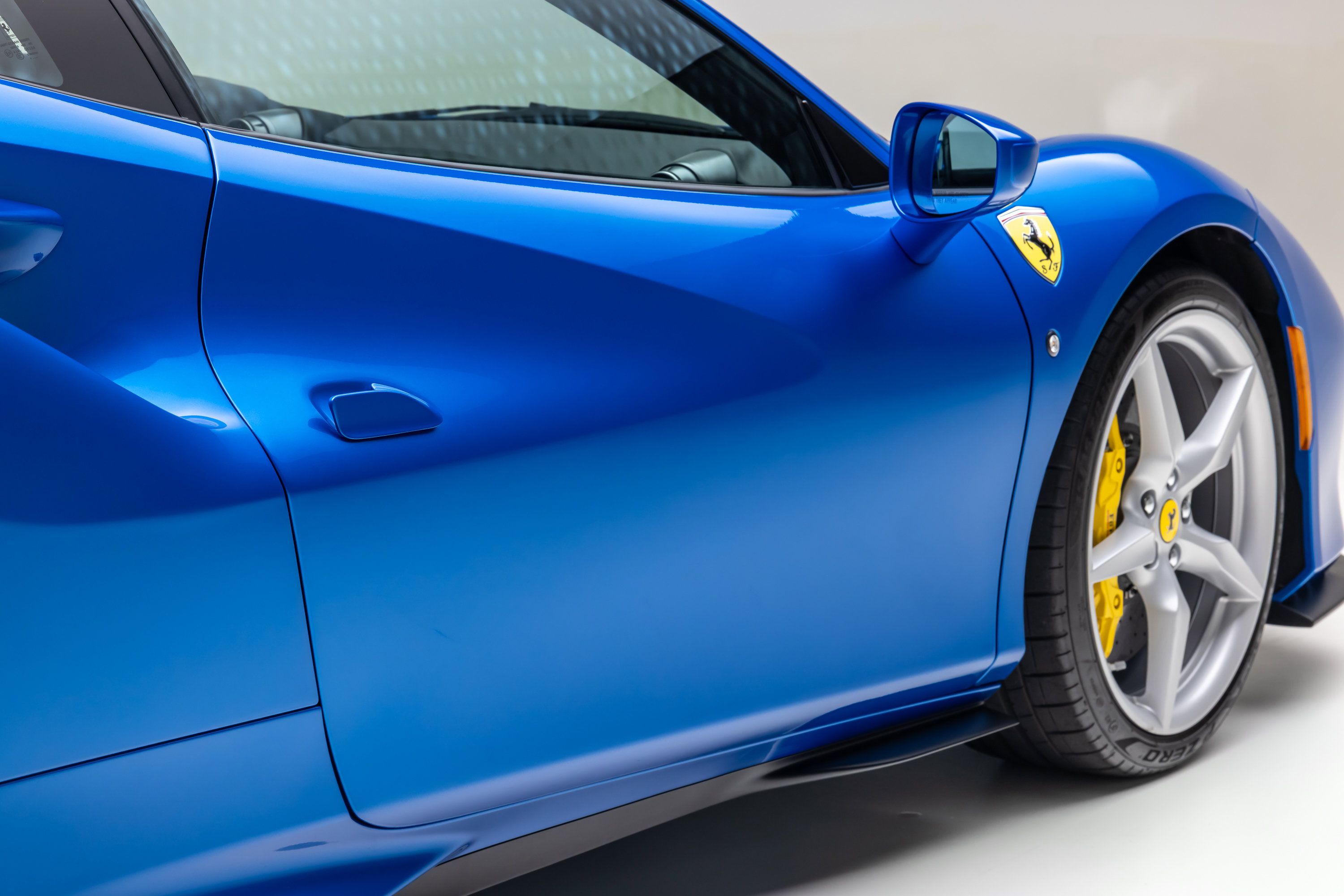 Certified 2021 Ferrari F8 Tributo RWD image 21