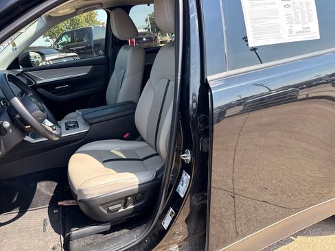 Used 2025 MAZDA CX-90 3.3 Turbo w/ Preferred Package AWD/4WD image 11