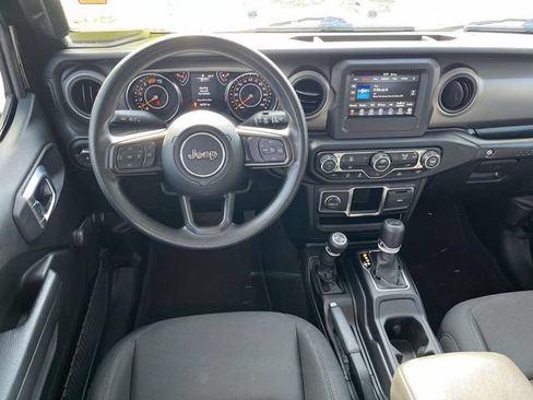Used 2023 Jeep Wrangler Unlimited Sport AWD/4WD image 12