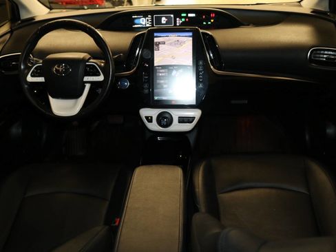 Used 2017 Toyota Prius Prime Advanced image 15