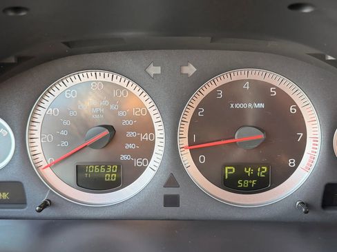 Used 2011 Volvo XC90 3.2 image 5