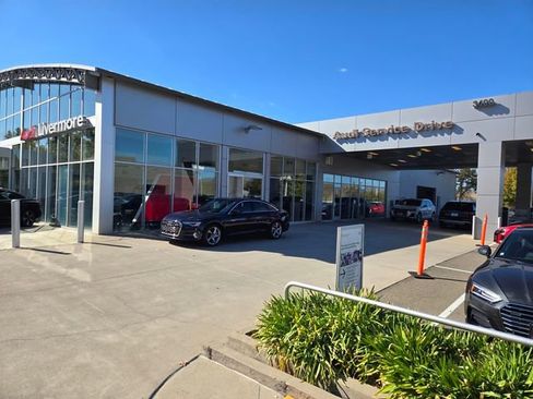 Used 2024 Porsche Cayenne image 41