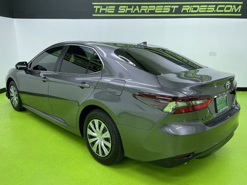 Used 2023 Toyota Camry LE image 7