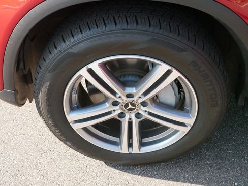 Used 2022 Mercedes-Benz GLC 300 4MATIC image 15