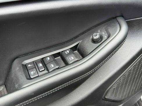 Used 2024 Jeep Grand Cherokee Limited image 12