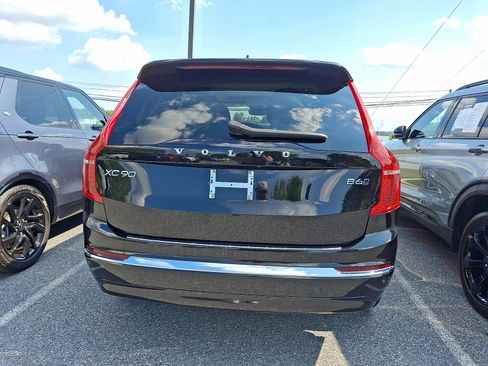 Used 2023 Volvo XC90 B6 Plus w/ Protection Package Premier AWD/4WD image 3