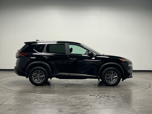 Used 2023 Nissan Rogue S image 9