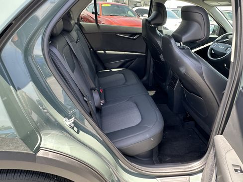 Used 2024 Kia Niro EX FWD image 18