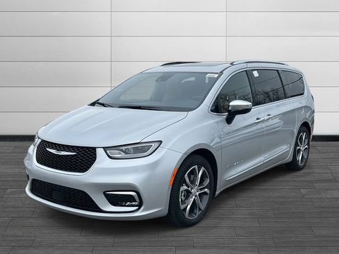 New 2026 Chrysler Pacifica Pinnacle image 7