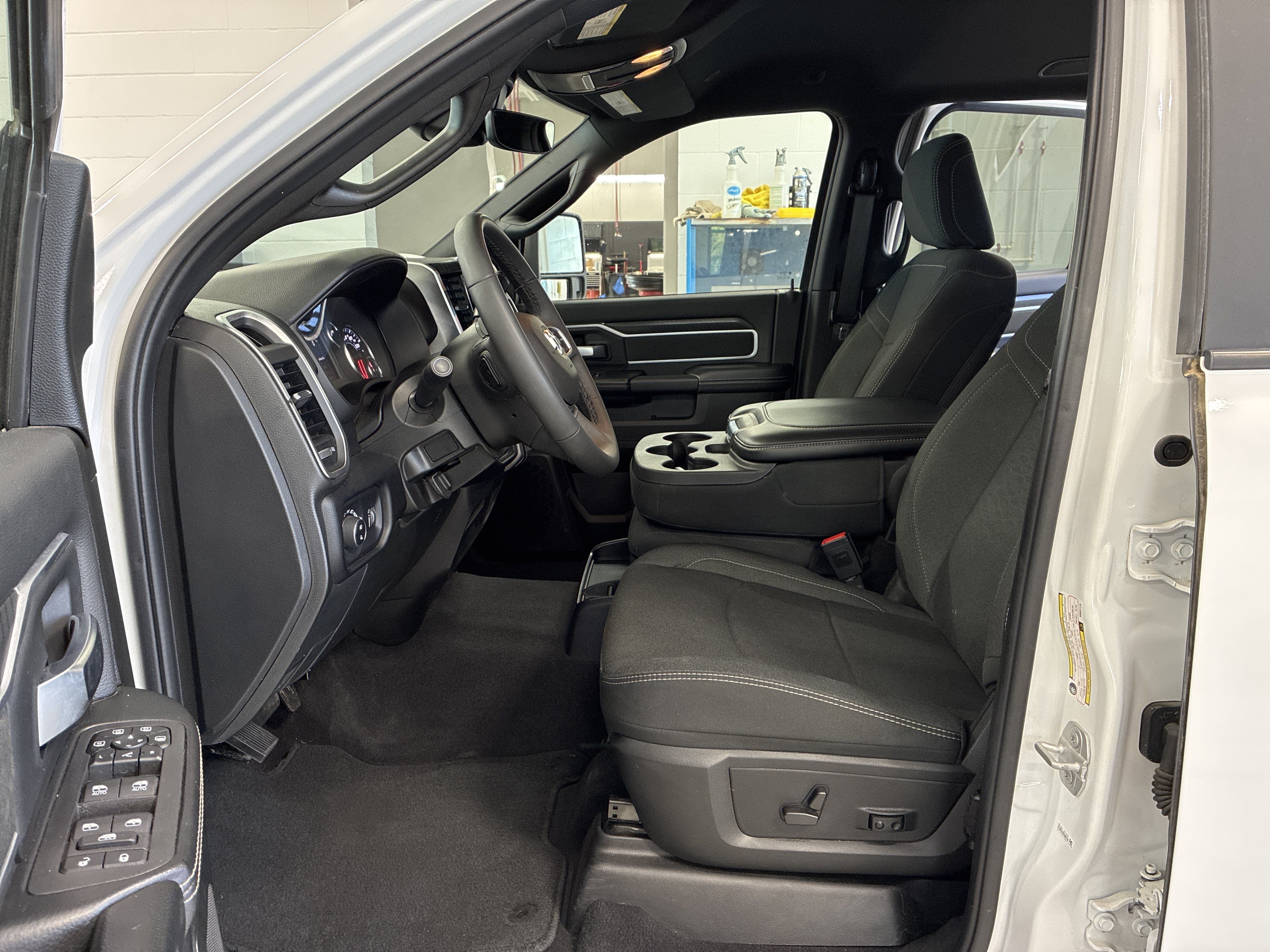 Certified 2025 RAM 2500 Big Horn AWD/4WD image 14