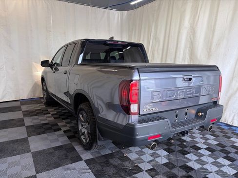 Used 2025 Honda Ridgeline TrailSport image 4