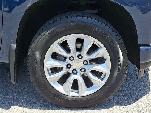 Used 2021 Chevrolet Silverado 1500 Custom w/ Safety Confidence Package AWD/4WD image 8