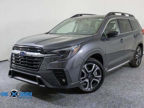 Used 2024 Subaru Ascent Limited w/ Technology Package AWD/4WD image 3