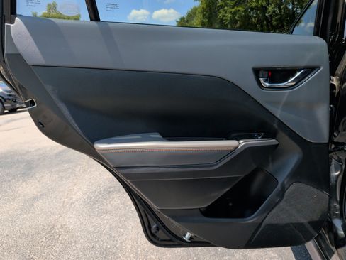 Used 2024 Subaru Crosstrek 2.5i Limited w/ Crosstrek Mirror Package AWD/4WD image 38