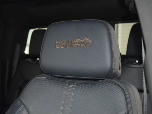 Used 2023 Chevrolet Silverado 1500 High Country w/ High Country Premium Package AWD/4WD image 44