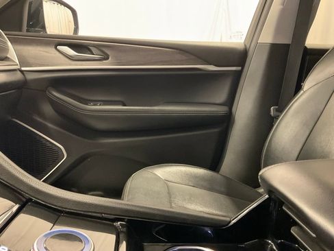 Used 2021 Jeep Grand Cherokee L Limited AWD/4WD image 22