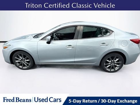 Used 2018 MAZDA MAZDA3 Touring FWD image 5