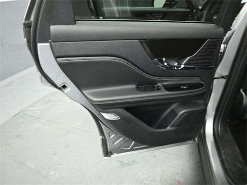 Certified 2022 Lincoln Corsair Standard w/ Equipment Group 101A image 23