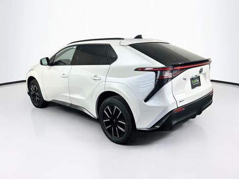 Used 2026 Toyota bZ FWD image 5