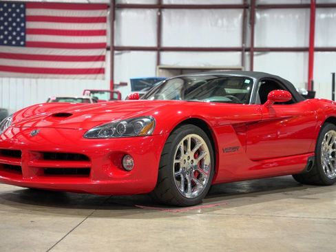 Used 2004 Dodge Viper SRT-10 image 18