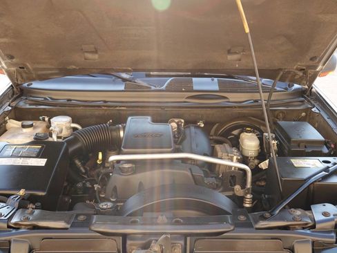 Used 2004 GMC Envoy SLT image 98