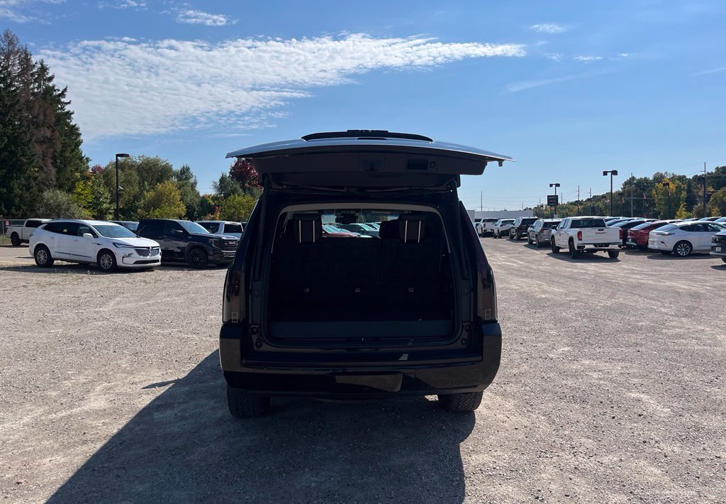 Used 2017 GMC Yukon Denali w/ Enhanced Security Package AWD/4WD image 14