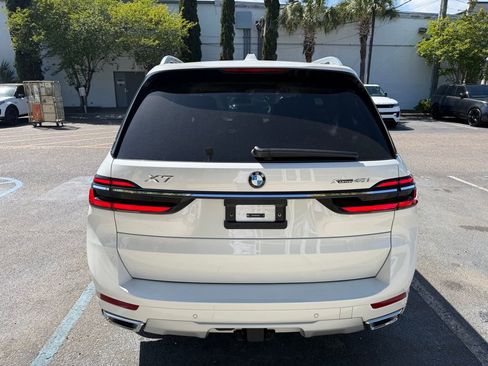 Used 2027 BMW X7 xDrive40i image 6