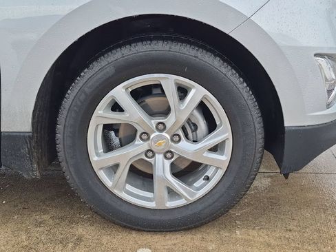 Used 2018 Chevrolet Equinox Premier FWD image 25