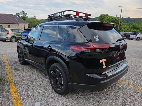 Used 2024 Nissan Rogue SV w/ SV Premium Package AWD/4WD image 6