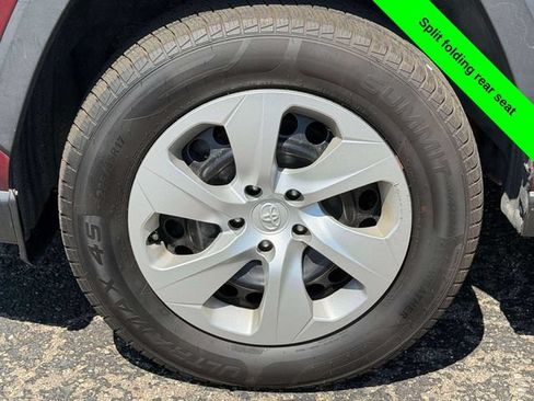 Used 2022 Toyota RAV4 LE FWD image 26