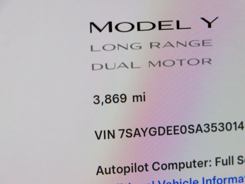 Used 2025 Tesla Model Y Long Range image 15