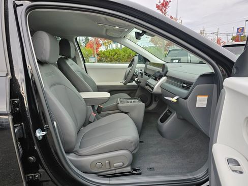 New 2025 Hyundai Ioniq 5 SEL image 10