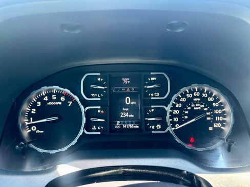 Used 2019 Toyota Tundra SR5 w/ SR5 Upgrade Package AWD/4WD image 21
