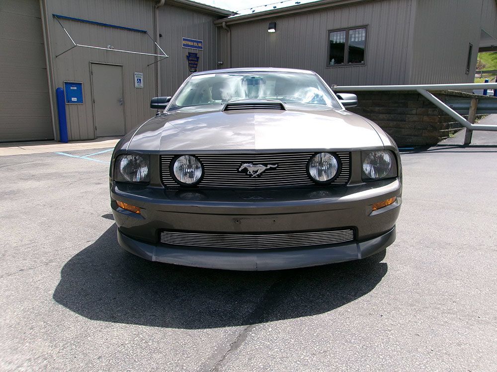 Used 2005 Ford Mustang GT RWD image 4