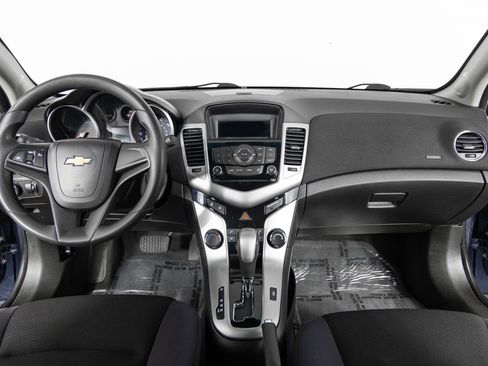 Used 2014 Chevrolet Cruze LT image 28