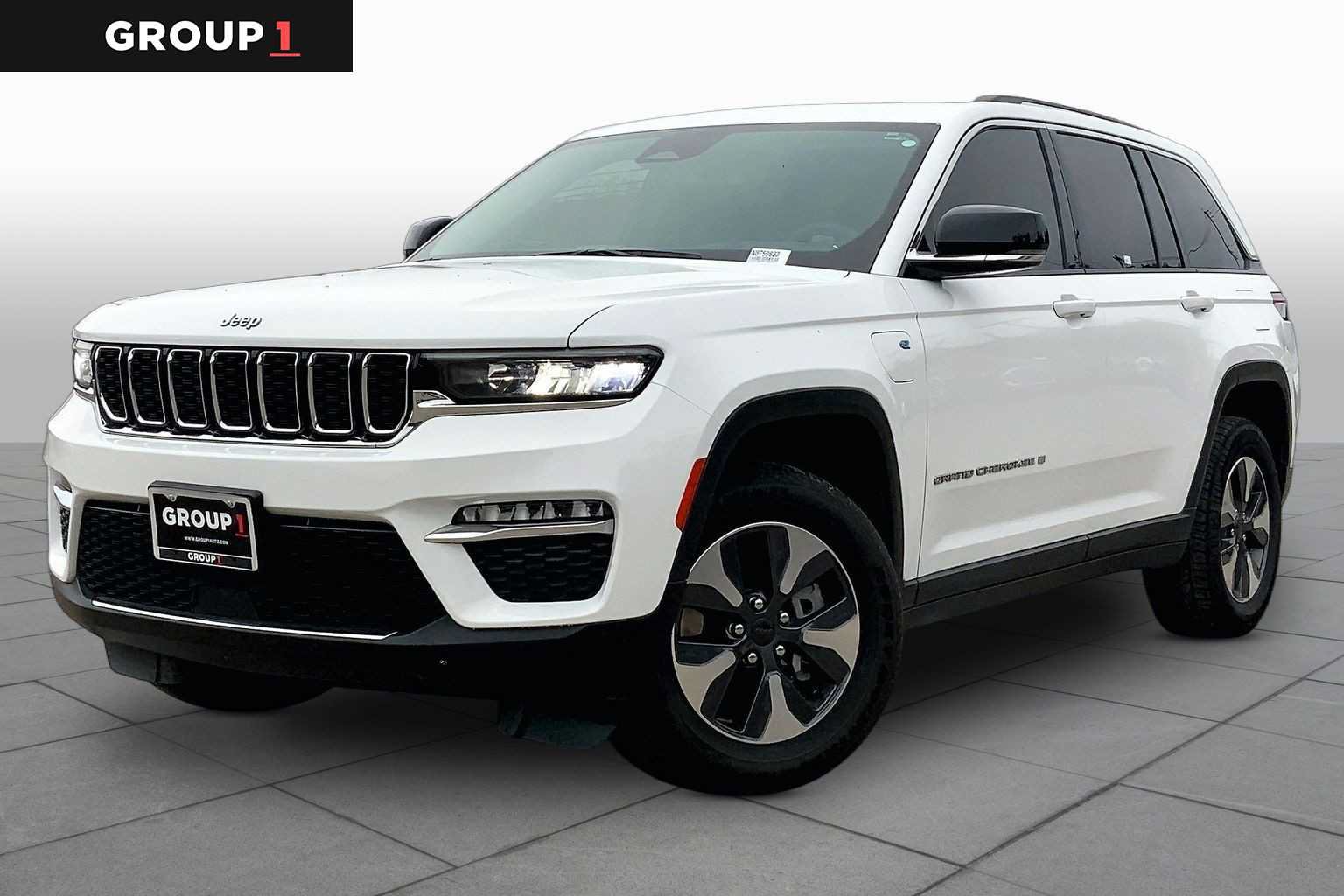 Used 2022 Jeep Grand Cherokee Limited 4xe AWD/4WD image 1