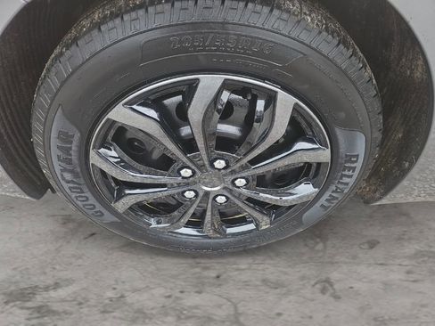 Used 2016 Hyundai Elantra GT image 9