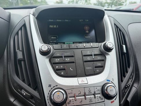 Used 2017 Chevrolet Equinox LT w/ Convenience Package AWD/4WD image 24