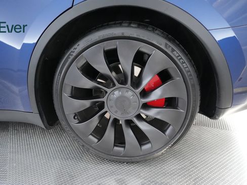 Used 2023 Tesla Model Y Performance AWD/4WD image 21