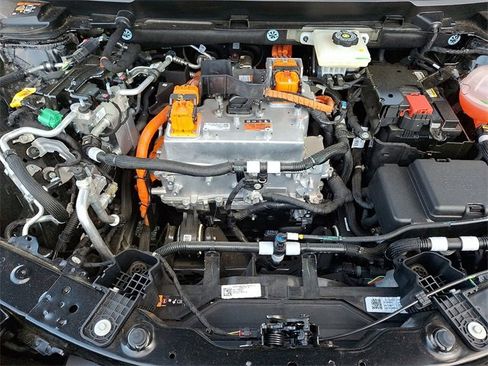 Certified 2025 Cadillac Optiq Sport 1 w/ LPO, ONYX Package image 28